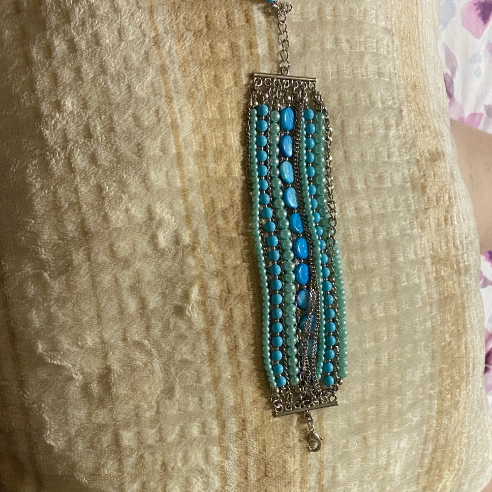 Turquoise Blue Beaded Bracelet - - Picture 3 of 3